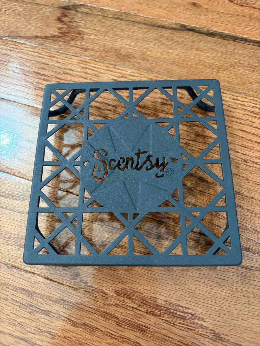 Scentsy Black Decorative Warmer Trivet*